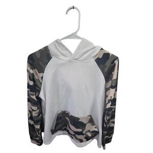 White and Camo Hoodie - Noracora - S